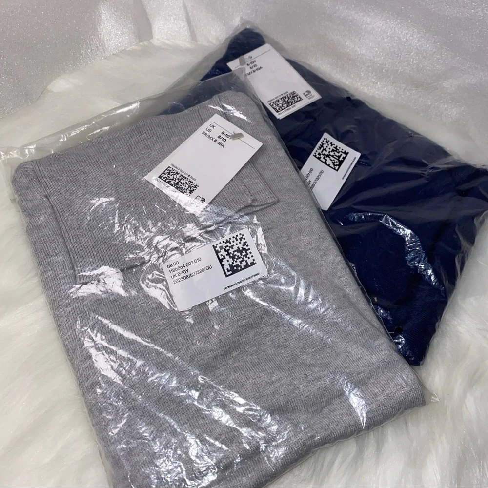 2 pc. New 100 % Cotton turtlenecks sweaters size 8/10 kids